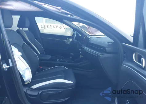 2025 Kia K5 Gt-Line z USA, uszkodzony, nr VIN KNAG64J72S5378355